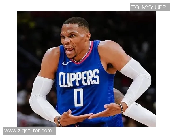 篮球明星扮演经典角色展现多才多艺的魅力与风采